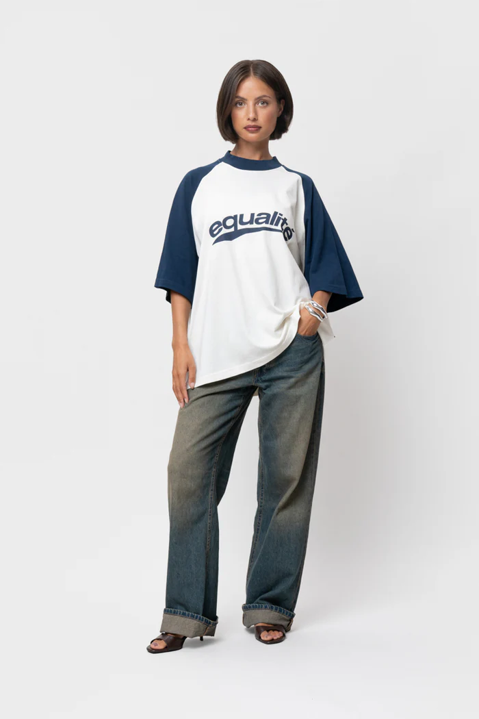 Equalité Axel Raglan Boxy Tee Off-White & Navy - Afbeelding 5
